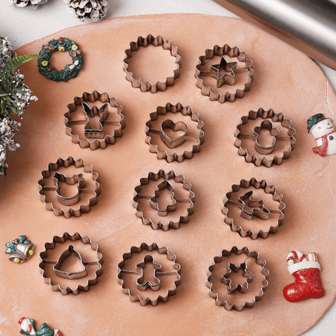 1 Set Of 11/9/2/3/4.5CM 9pcs/4.5CM 4pcs/7CM 4pcs Stainless Steel Biscuit/Cookie Cutters, Wavy Round Gingerbread Man, Heart, Rose Flower, Snowman, Angel, Snowflake, Deer, Christmas Tree, Bell, Star, Butterfly, Rabbit, Easter Egg Shapes. Baking Molds For Christmas, Valentine's Day, Easter, Weddings, Halloween. Great Gifts For Family & Friends. Christmas Christmas Decorations Christmas Pajamas Christmas Gifts Christmas Decor