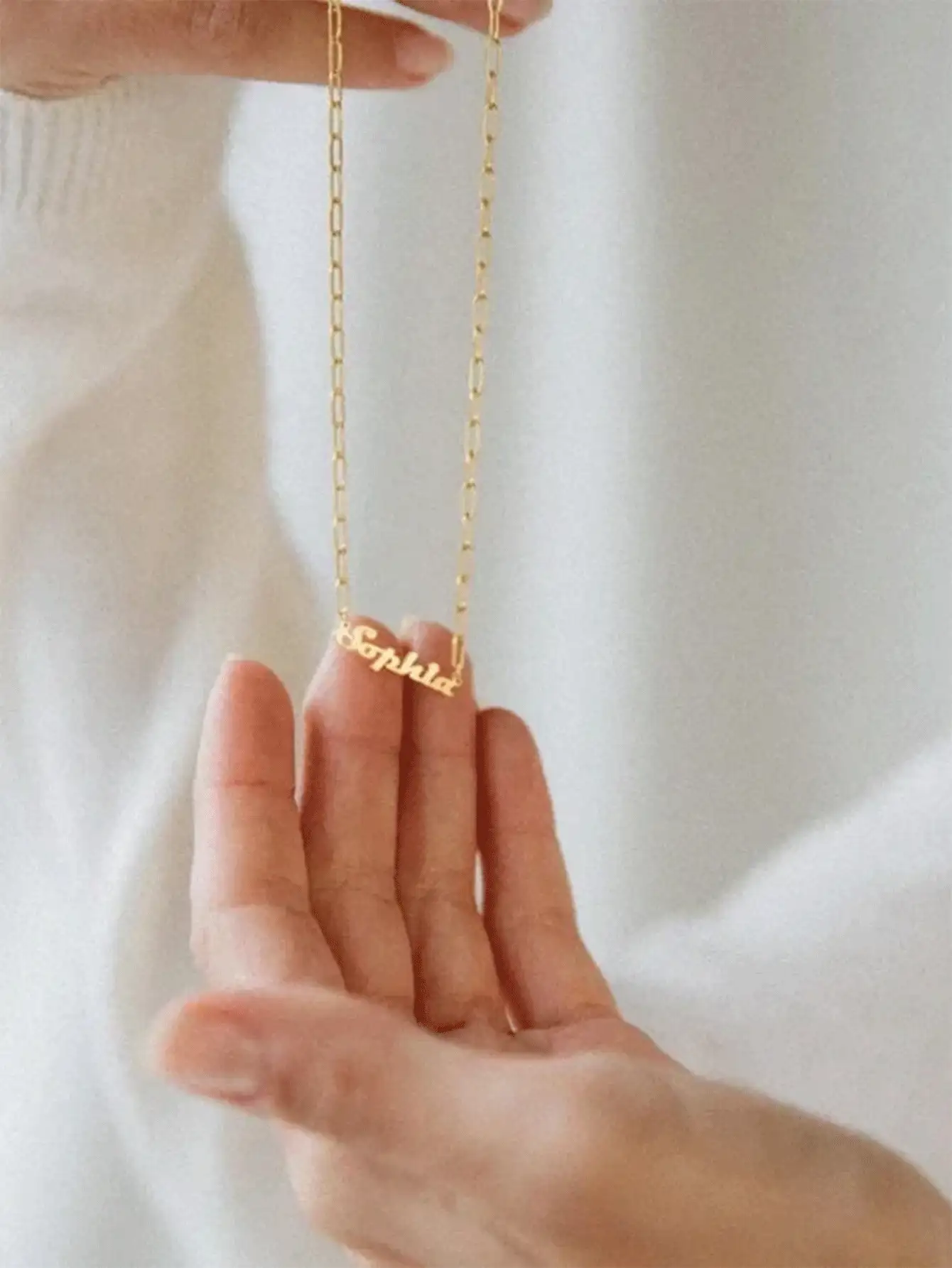 定制个性化名字项链配回形针链金色不锈钢项链女士定制名字回形针链吊坠项圈珠宝生日礼物送给妈妈和她的礼物 - 金色 - 查看 7