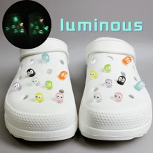 16入組夜燈萬聖節樹脂配件,可愛卡通眼球設計鞋花,適用於空洞鞋子,可拆卸