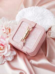 CASEGRACE 1pc High-Quality French Floral Print Leather Jewelry Box In PINK/Blue, Adorned With A Metal Lock Clasp. Jewelry Travel Case For Pearls Rings, Earrings, Necklaces, Bracelets, Other Jewelry Items- Jewelry Organizer For Women And Girls . With Its Gentle Colors, It Is Perfect For Organizing Wedding Accessories, Serving As Wedding Decor And Bridesmaid Gift. Christmas Gifts For Girlfriends, Etc. A Top Choice For Home Decor, Party Decorations, And Birthday Embellishments. Back To School