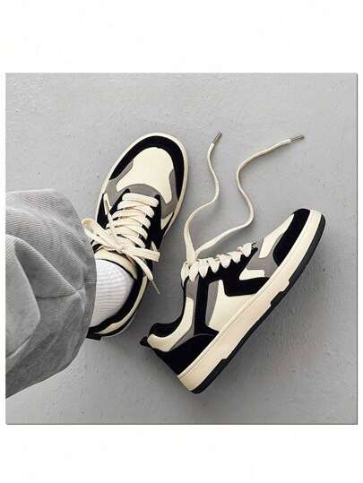 Zapatillas Deportivas De Skate De Moda Para Hombre. Zapatos Casuales Con Cordones De Colorblock,zapatos planos de skate de PU con cordones y estampado de letras para hombres, zapatos deportivos resistentes para exteriores,Nuevos Zapatos De Patinaje De Hielo Para Hombre Con Diseño De Letras Y Cordones De Colores Contrastantes, Con Diseño Ligero De Corte Alto, Para Uso Casual.  Hombres Zapatillas deportivas de color combinado con cordón delantero deportivo exterior. Zapatos deportivos casuales minimalistas y elegantes para hombres con parche exterior,