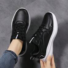 New Lace-Up Sports Shoes, Comfortable Casual Running Sneakers For Autumn/Winter - Black and White - View 9
