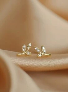 زوج من أقراط الأذن المزينة بفرع شجرة الزيتون والأوراق والزركونيا الفاخرة، أقراط زهرية رقيقة للنساء، بأسلوب العطلات