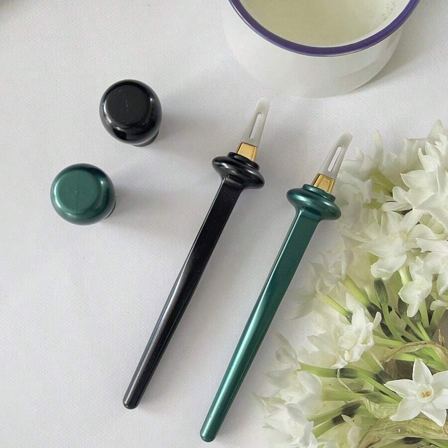 Bộ dụng cụ kẻ mắt, dụng cụ kẻ mắt kèm kem kẻ mắt, gel kẻ mắt, dụng cụ kẻ mắt bằng silicon có thể tái sử dụng, bút kẻ mắt chống thấm nước, dễ dàng không bỏ sót (Dụng cụ kẻ mắt + Kem kẻ mắt) - Nhiều màu - Xem 1