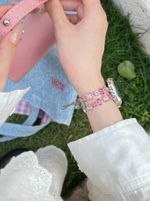 1pc Fashionable Rhinestone Apple Watchstrap Diamond Band, Women's Pink Metal Exquisite Love Pendant Beaded Bracelet With Rhinestones, Ruby Apple Watchband Bracelet With European And American Style, Heart-Shaped Pendant, Compatible With Apple WatchBand 40/41/42/44/45/38/49mm,Ultra2/1 Applies To AppleWatch Se Series 9/8/7/6/5/4/3/2/1series.Compatible With Apple Watch Bracelet.
