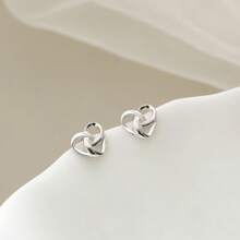 1 Pair Simple Hypoallergenic Heart Shaped Stud Earrings Elegant Casual Style Women's Daily Date Earrings - Silver - View 8
