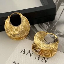 1 par - Pendientes de botón con patrón asimétrico metálico de estilo europeo para un procesamiento pesado, pendientes de moda para ir y venir, elegantes y exclusivos, accesorios versátiles