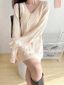 2025 Autumn/Winter New Vintage Loose V-Neck Thick Cable Knit Sweater Top