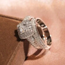 2 件女士订婚戒指套装，优雅银合金方晶锆石装饰订婚和结婚戒指，周年纪念、生日、情人节珠宝礼物 - 銀色 - 查看 5