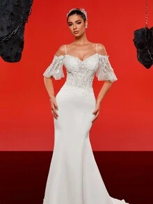 细肩带泡泡袖串珠缎面高低优雅婚纱，带拖尾，迷人风格白色新娘礼服