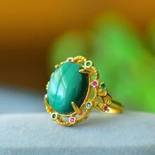 1 pieza Anillo ajustable de malaquita natural con diseño dorado, anillo con diseño de gema y oro, hecho a mano, guardián de la paz, anillo de buena suerte y fortuna de moda para hombre, mujer y pareja, anillo de compromiso memorial, cristal curativo, amuleto regalo, regalo para ella, regalo festivo, regalo de cristal de moda. (Con caja de regalo)