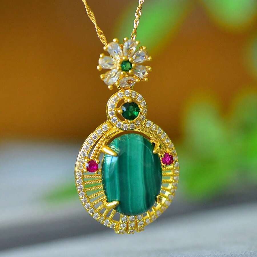 1pc Natural Malachite Gold Inlaid Necklace, Gemstone Gold-Plated Inlaid Pendant Necklace, Handmade, Guardian Peace, Fashion Good Luck Wealth Necklace, Couple Necklace, Healing Crystal, Amulet Gift, Gift For Her, Holiday Gift, Fashion Crystal Gift. (Lanyard Gift Box) - I - View 1