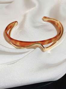 1pc Luxury White Pearl Plate Twisted Metal Texture Bangle Bracelet For Women, Everyday Wear
