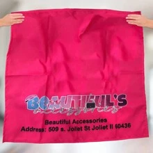 客製化公司 Logo 名稱桌旗，適用於快閃店、手工藝展覽、供應商活動、貿易展，個性化桌布，攤位展示用 - 彩色 - 查看 3