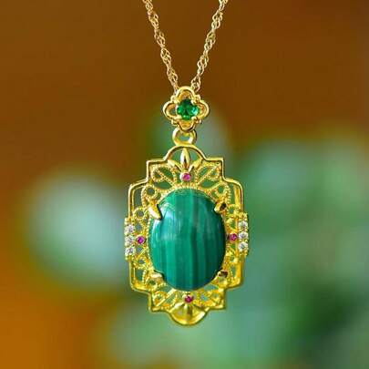 1pc Natural Malachite Gold Inlaid Necklace, Gemstone Gold-Plated Inlaid Pendant Necklace, Handmade, Guardian Peace, Fashion Good Luck Wealth Necklace, Couple Necklace, Healing Crystal, Amulet Gift, Gift For Her, Holiday Gift, Fashion Crystal Gift. (Lanyard Gift Box)