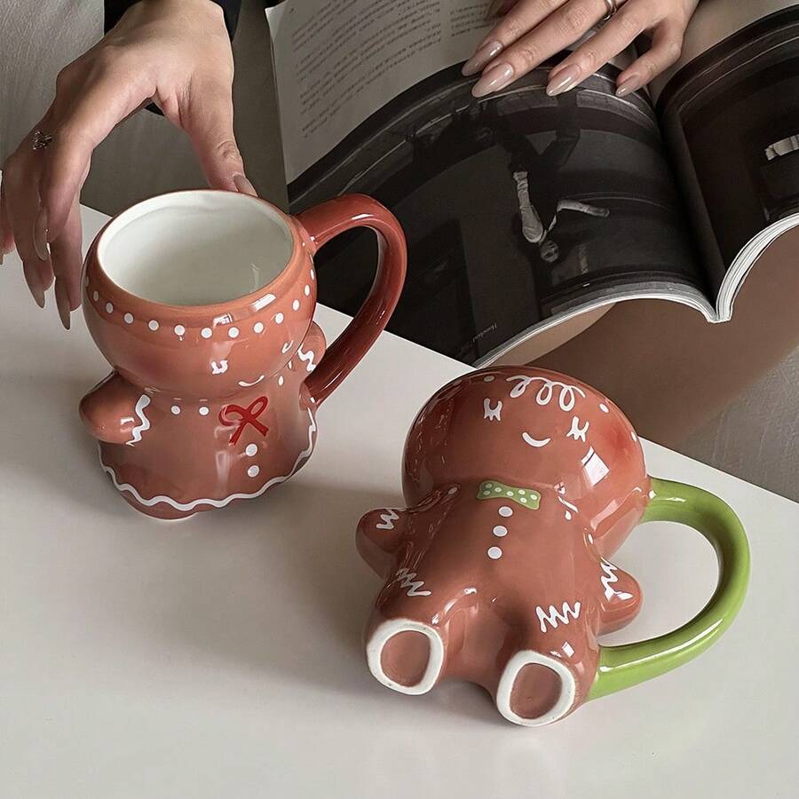 Cute Cartoon Christmas Gingerbread Man Ceramic Mugs, Adorable Couple