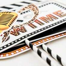 Kit DIY de fondo fotográfico y accesorios de estudio con tema de cine de Hollywood. Excelente como disfraz y como fondo para cabina fotográfica en ceremonias de entrega de premios, suministros de fiesta de cumpleaños de disfraces vintage y decoraciones para eventos - Rojo - Ver 4