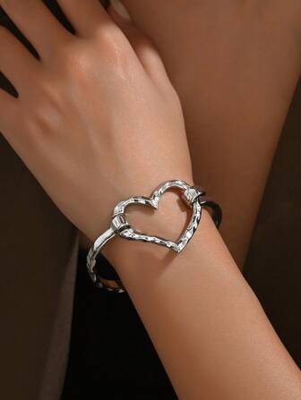 1 st Fashionabla släta metallhjärtdesign med öppet armband för kvinnor, Streetwear-stil Alla hjärtans dag, mamma, mor, mors dag, present