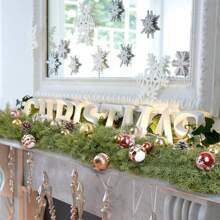 1 Stück Weihnachts-Kranz mit Winterkiefern, künstlicher Kiefern-Kranz mit Struktur, künstlicher Weihnachtskranz, grüner Kiefernkranz, künstlicher grüner Pflanzenkranz, saisonaler künstlicher Weihnachts-Kiefernnadel-Zypressen-Kranz für Innen- und Außendekorationen, geeignet für Tisch, Kamin, Wand, Innen- und Außenweihnachtsdekoration, realistischer Zedernkranz, Weihnachten