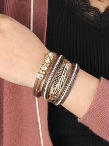 1pc Fashionable Personalized Round Metal Charm Multi-Layer Snake Skin Leather Wrap Bracelet, Gift For Girlfriend/Mom - Can Be Worn In Any Position On The Wrist
