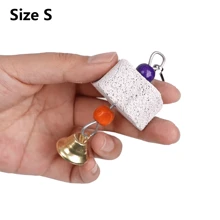 1 件装多色鹦鹉喙磨钙石带铃铛笼玩具，花卉悬挂式咀嚼玩具，适用于玄凤鹦鹉、爱情鸟、长尾小鹦鹉、仓鼠、兔子