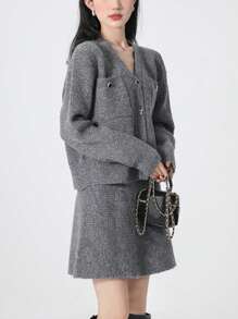 2 件套女士优雅 V 领毛衣开衫和裙子 - 灰色 - 查看 1
