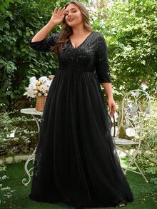 Plus Contrast Sequin Mesh Prom Dress - Black - View 4