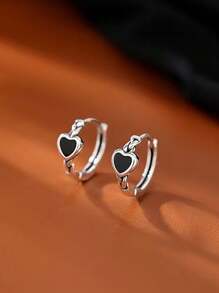 أقراط حلقيّة لتزيين القلب الأسود زوج واحد ، أقراط بسيطة رجعية بطراز بانك ، هدية للفتيات