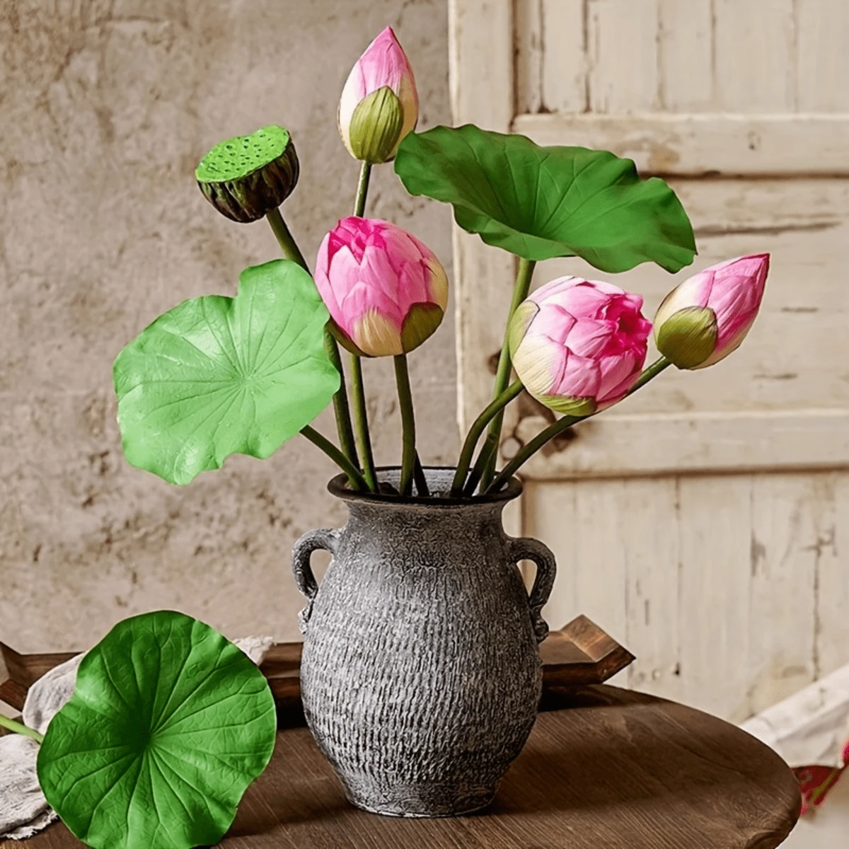 1 件人造莲花，逼真的假花非常适合家庭花瓶装饰、餐厅、卧室、插花、婚礼、新娘手捧花、腕花、胸花 DIY 材料、生日派对装饰材料、情人节新年礼物、秋季农舍装饰、房间装饰