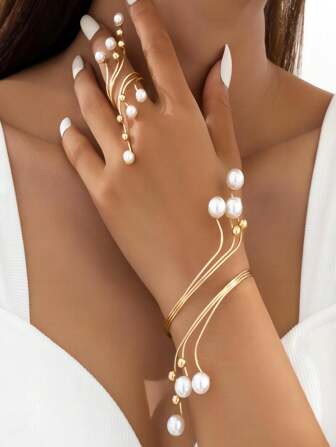 1set Fashionable & Elegant Hollow Geometric Pattern Bejeweled Bracelet & Ring Jewelry Set, Suitable For Vacation Party Wear, Gift