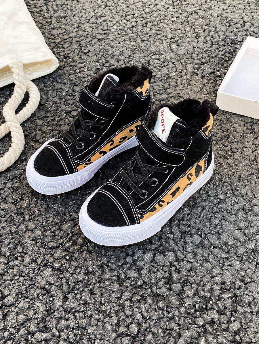 Giày vải OPOEE, giày thể thao cổ trung cho trẻ em, mùa xuân/thu, phong cách Hàn Quốc, unisex, giày cổ thấp thời trang, giày thể thao buộc dây thường ngày, giày thể thao cổ cao cổ điển, giày thể thao trượt ván thường ngày dễ phối đồ cho trẻ em. - Màu nâu Sô-cô-la - Xem 1