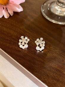 1 Pair Of Exquisite And Elegant Cherry Blossom Faux Pearl Earrings, Suitable For Women To Wear In Daily Life, Parties/Dances, Travel, Vacations, Music Festivals, Weddings And Other Occasions, As Holiday And Birthday Gifts For Girlfriends/Mothers, Bridal Rings, Wedding Accessories