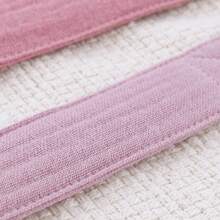 1pc Baby Crinkle Fabric Pacifier Clip And 3-Hole Wooden Pacifier Clip, Fashionable Print Design Suitable For Everyday Use