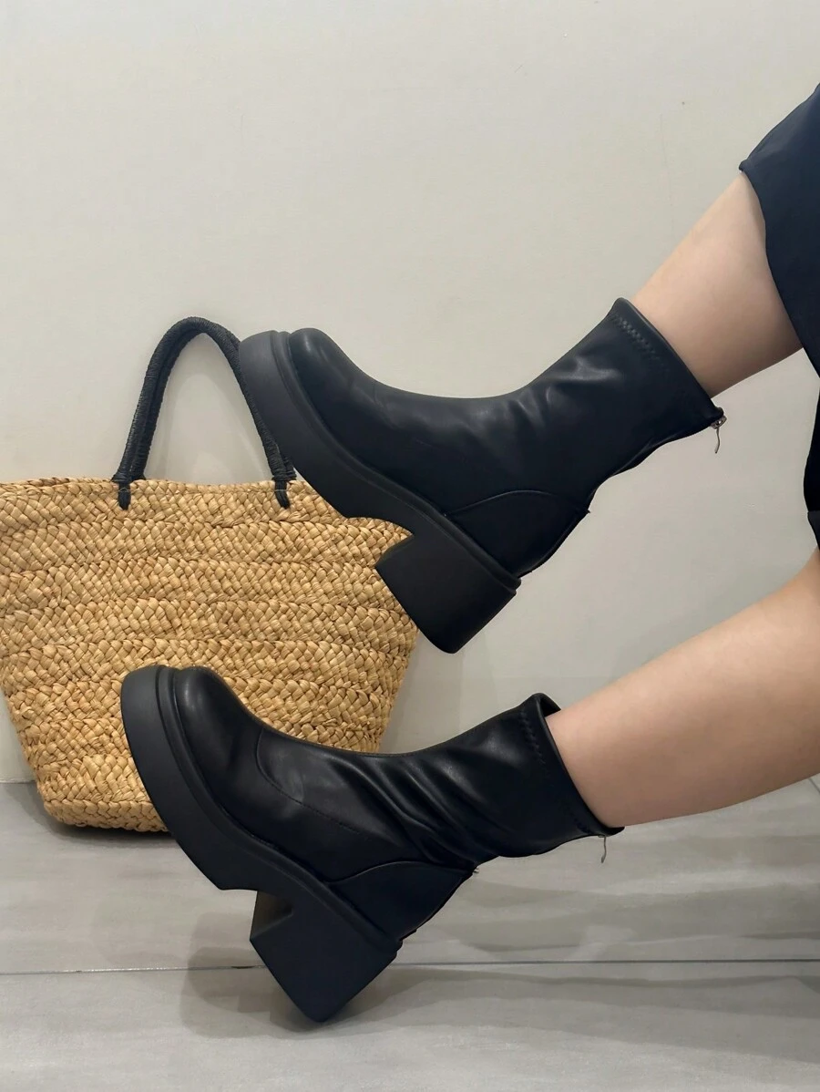 Botas de Moda de Cor Sólida Femininas, Botas de Salto Grossa Plataforma, Botas Versáteis de Bico Redondo para Primavera, Outono e Inverno