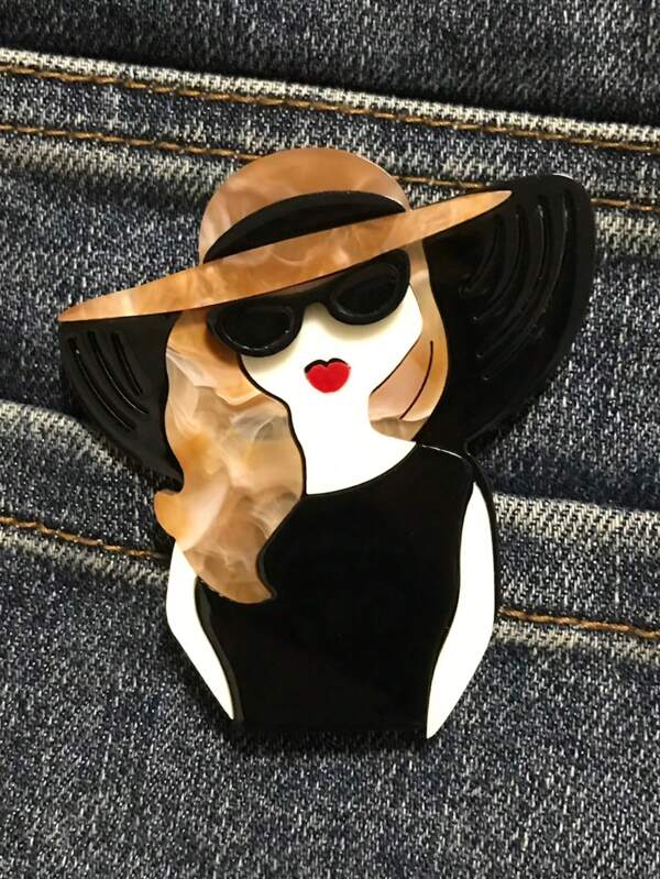 1pc Cartoon Holiday Girl With Long Hair Acrylic Brooch Dress Accessories Pin For Clothes Bag Charm School Office Accessories Shirts Jacket Jewelry Halloween Clothes Pin Funny Cute Teacher Gifts00 Costume Accessories Bag Charms