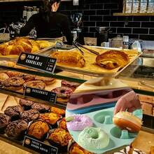 1pc Silicone 6-Cavity Donuts Cake Mold, Baking Tray For Cookies And Biscuits, Heat Resistant - Multicolor - View 3