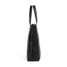Perry Ellis Women's Black Tote Bag Made Of Synthetic Leather With Smooth And Soft Texture With Large Engraved Brand Logo, Ideal For Daily Activities Business, Work, School - 黑色 - 查看 3