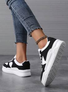 Shoes Women's Lace-Up Casual Sneakers Court Shoes Board Shoes Lightweight Street Shoes