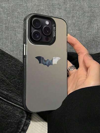 1 pieza Funda protectora de teléfono con marco grande y decoración de murciélago de Halloween, compatible con iPhone7 8 7plus 8plus X XS XR XSMAX 11 11PRO 11PROMAX 12 12PRO 12PROMAX 13 13PRO 13PROMAX 14 14PRO 14PROMAX 15 15PRO 15PLUS 15PROMAX 16 16Pro 16Plus 16Promax IPhone17 IPhone17Air IPhone17PRO IPhone17PROmax y series compatibles con