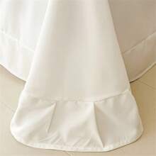 4 件套柔软拉绒花卉荷叶边 + 绒球公主床上用品套装（1 * 床单 + 1 * 羽绒被套 + 2 * 枕套，不含填充物），透气吸湿排汗，简约浪漫风格，适用于卧室和客房，可机洗 - 毛球-白 - 查看 7