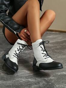 Botines de mujer de moda de otoño/invierno con estilo vintage, parches y cordones, cómodos, perfectos para combinar en Navidad y otras festividades - Blanco y Negro - Ver 2