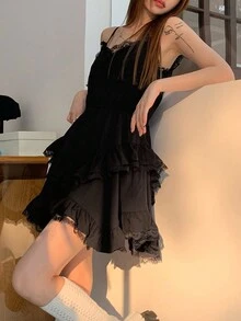 韩版纯色蕾丝拼接吊带连衣裙，休闲黑色夏季优雅款 - 黑色 - 查看 8