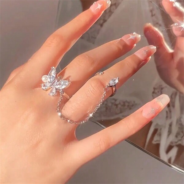 1pc Fashionable Butterfly Chain Rings - Sparkling Gemstone Inlaid, Adjustable Size Jewelry, Perfect For Daily Outfit And Party Accessories