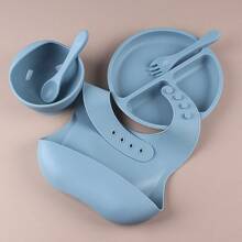 Set da 5 pezzi di stoviglie in silicone per bambini, prodotti per lo svezzamento, set di alimentazione in silicone per bambini, piatto con ventosa e scomparti, bavaglino regolabile, cucchiaio e forchetta morbidi, utensili per l'alimentazione autonoma di neonati e bambini