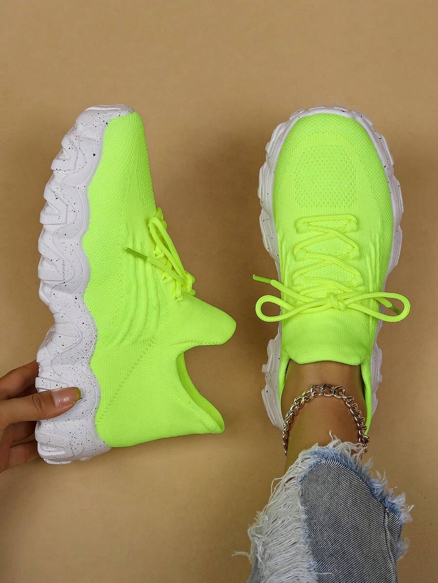 Women's Breathable Round Toe Slip-On Cushion Sneakers, Ladies' Casual Knitted Shoes - Green - View 1