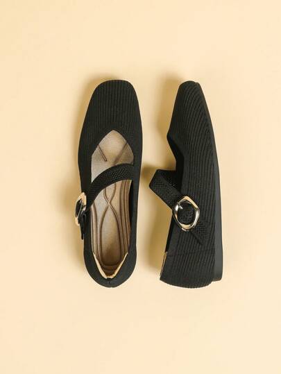 1 双女士宽版经典黑色玛丽珍风格休闲平底鞋，织物透气鞋面，可拆卸鞋垫，坚固耐用，易于护理