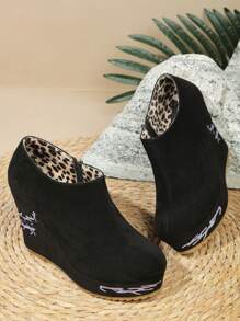 Thick-Sole Platform Zipper Suede Embroidered Velvet Short Boots For Women, Super High Heel, Waterproof, Comfortable, All-Match - Black - View 9