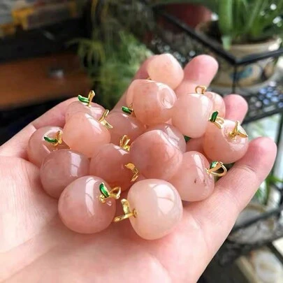 1pc Natural Jade Green Jade Apple Pendant Necklace, Colorful Small Apple Pendant Necklace, High Quality Gem Crystal Jewelry, All Hand-Carved Three-Dimensional, Women, Men, Children, Quartz Crystal Pendant Necklace, For His Gifts, Suitable For Holiday Gifts, Party Gifts, Quartz Crystal Gifts. (Gift: Lanyard Gift Box)