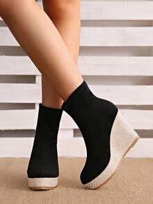 2024 Zimowe Damskie Platformowe Botki Do Połowy Łydki Termiczne Podszewki Retro Brytyjskie Krótkie Buty Dla Małych - Czarne - Zobacz 3