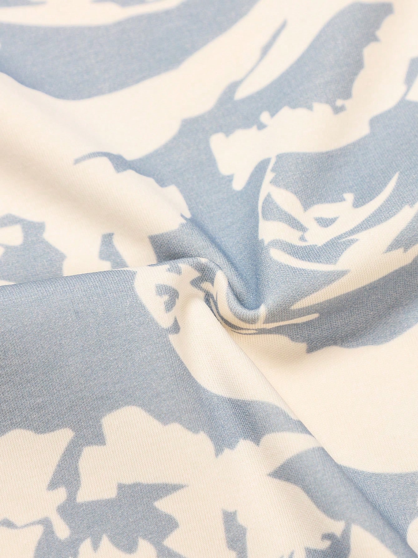 مجموعة بيجامة نسائية بفتحة أمامية وياقة على شكل حر...